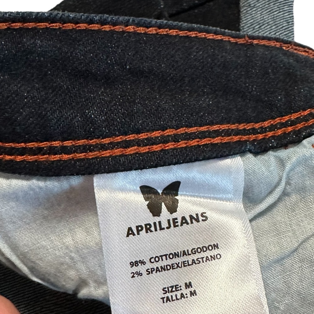 April Jeans Fit Leg Relaxed High Rise Short Jeans Size Medium - Picture 11 of 17